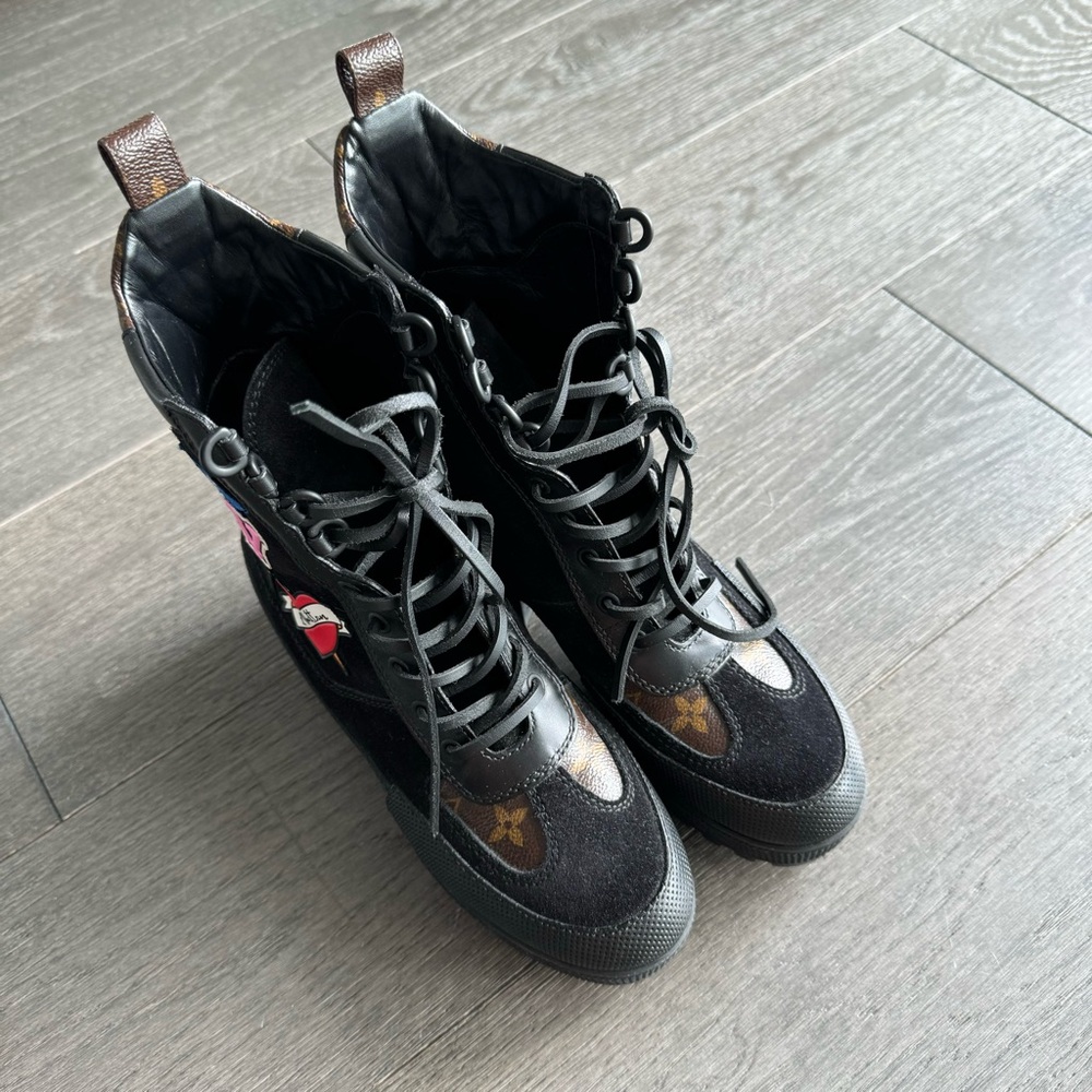 Louis Vuitton boots - Picture 2 of 7